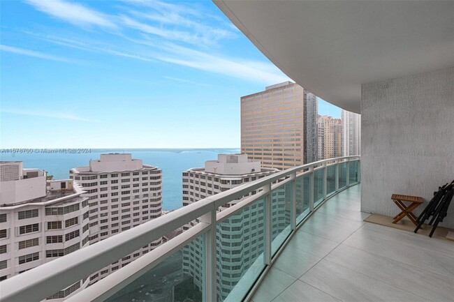 Foto del edificio - 950 Brickell Bay Dr