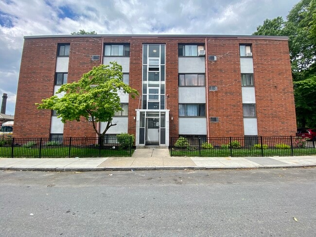 Foto del edificio - 837 River St