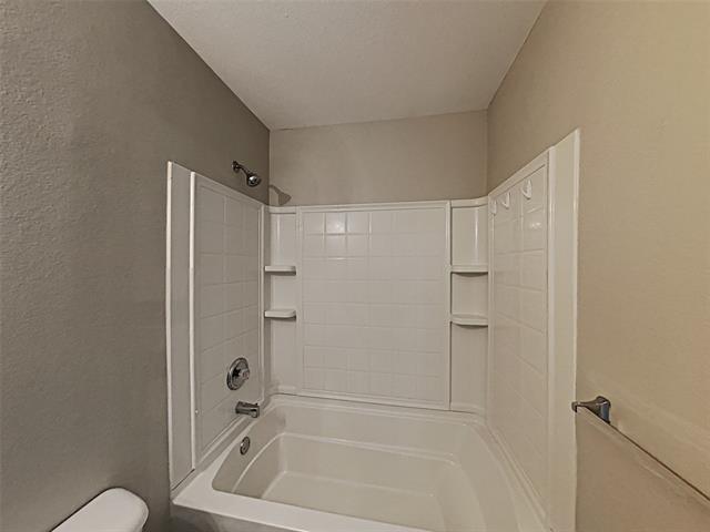 Building Photo - 3901 German Pointer Way