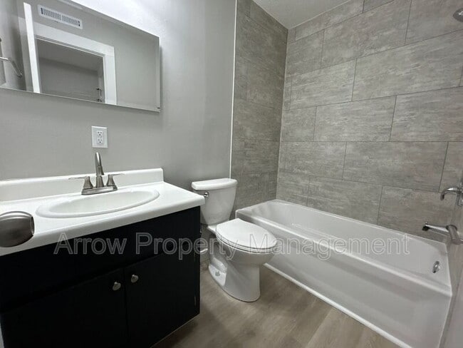 Foto del edificio - 1010 N 16th St