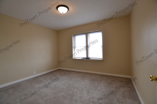 Building Photo - 120 E North St