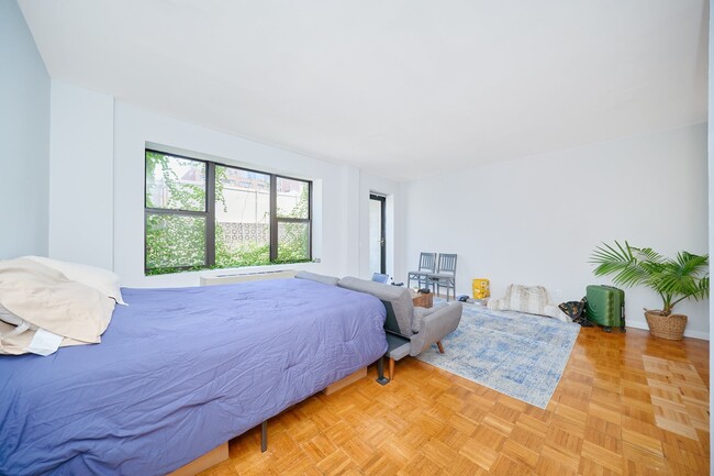Building Photo - JUST LISTED HUGE STUDIO W/ PRIVATE BALCONY IN HELL’S KITCHEN