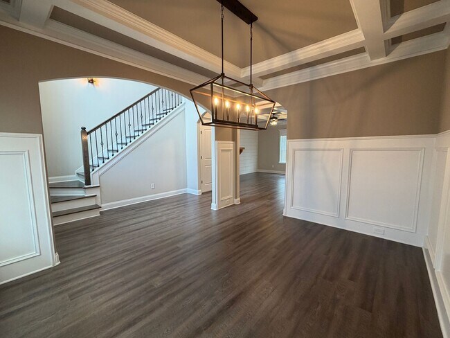 Building Photo - 3500 Hilltop Trl
