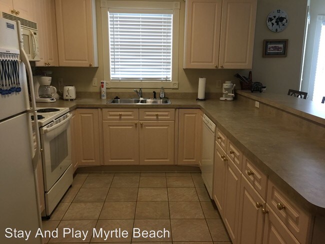 Building Photo - 4895 Luster Leaf Cir