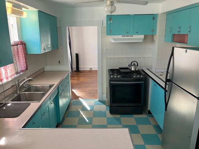 Foto del edificio - 912 7th St NW