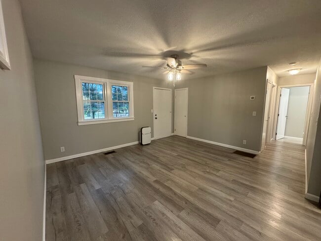 Building Photo - 6440 Highway 135 NE