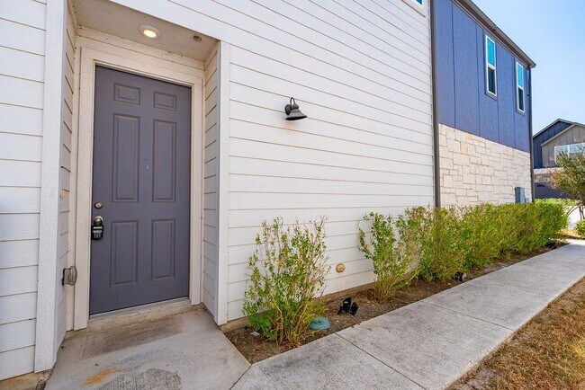Foto del edificio - 7400 Travertine Spring Dr