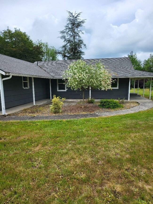 Building Photo - STATUS: UNAVAILABLE; PENDING APPLICATION-R...