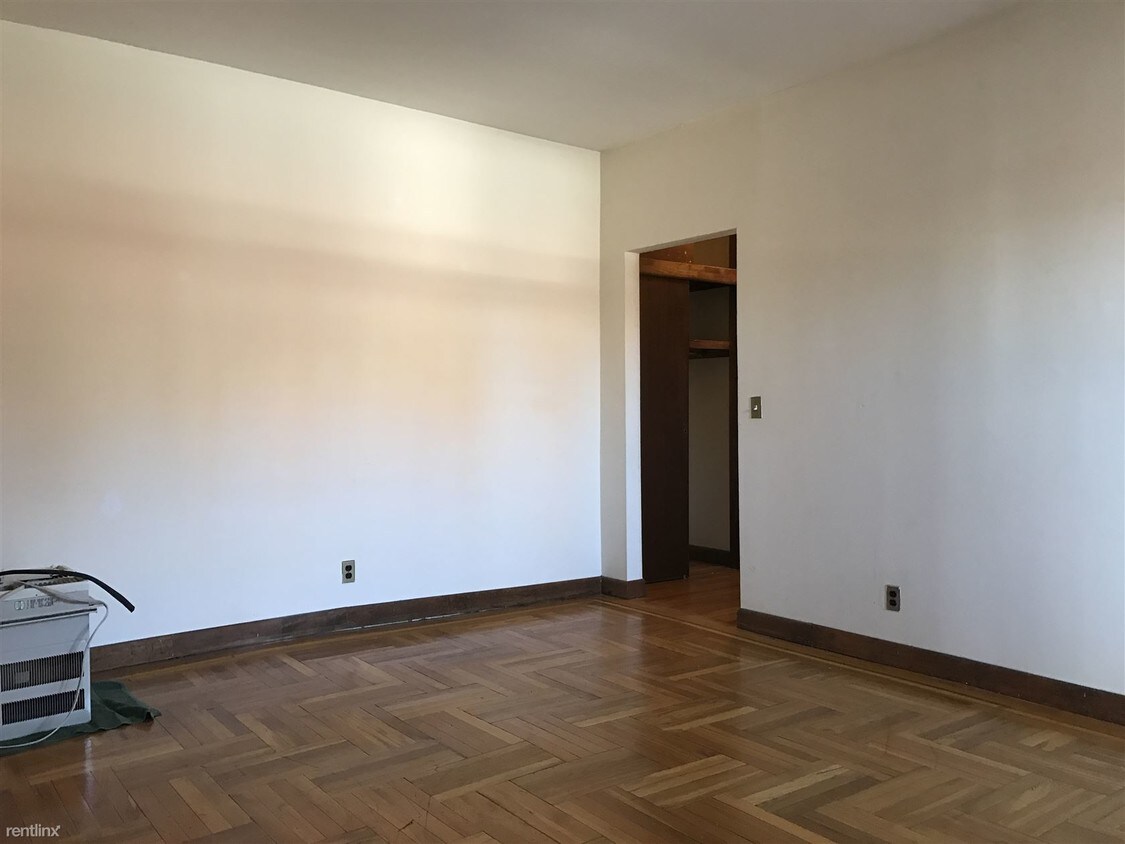 Building Photo - 1 br, 1 bath Apartment - 16 Bayley Ave