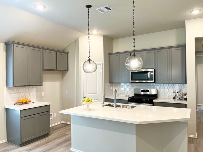 Building Photo - 20830 Wilde Redbud Trl