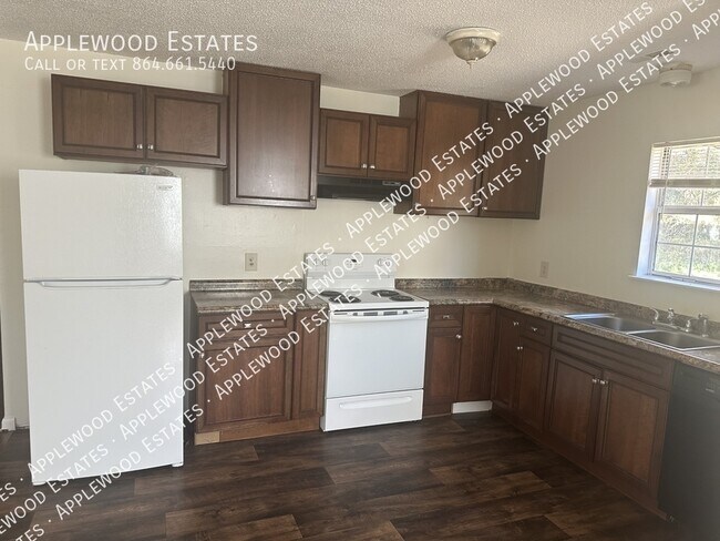 Building Photo - 218 Donavon Dr