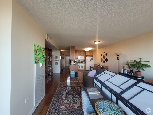 Building Photo - 9655 Woods Dr