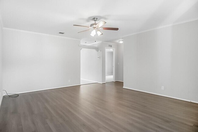 Foto del edificio - 10007 Summerberry Ln