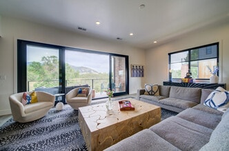 Building Photo - 195 Bridger Vale Dr