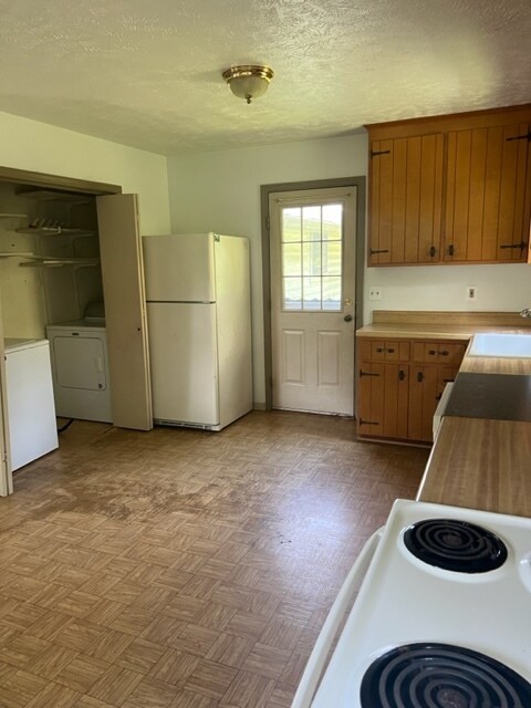 Foto del edificio - 12 Dogwood Ln