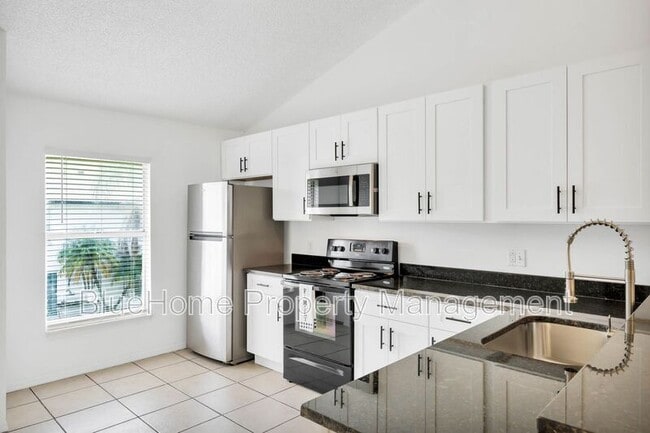 Foto del edificio - 3651 N Goldenrod Rd