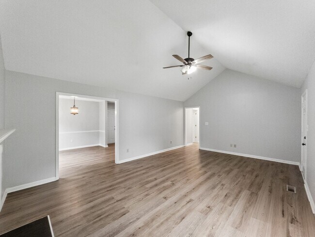 Foto del edificio - 121 Winthrop Way