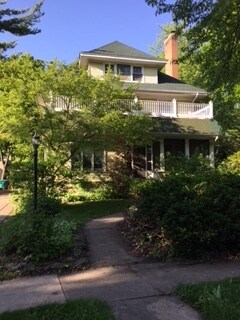Foto principal - 325 College Ave