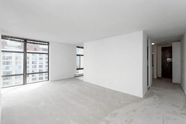 Building Photo - 1220 N Stone St