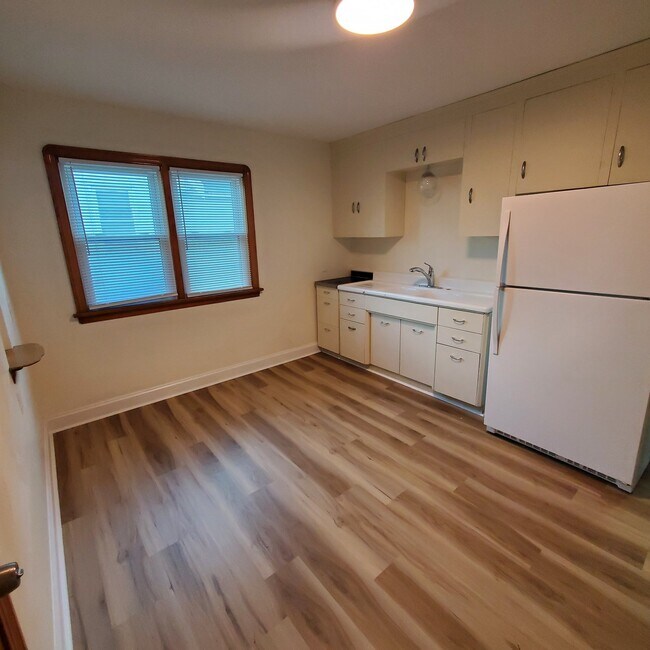 Foto del edificio - 4905 Behrwald Ave