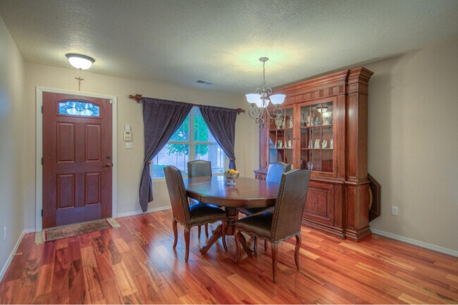 Foto del edificio - 5400 Monterey Cove Ave NW