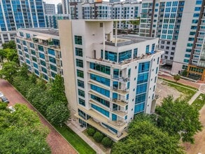 Building Photo - 525 E Jackson St