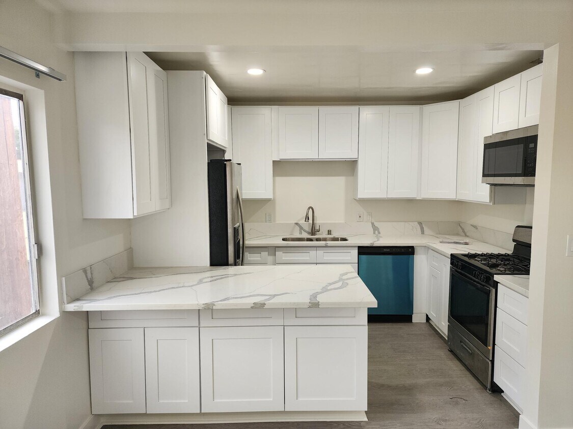 Foto principal - 546 N Kings Rd
