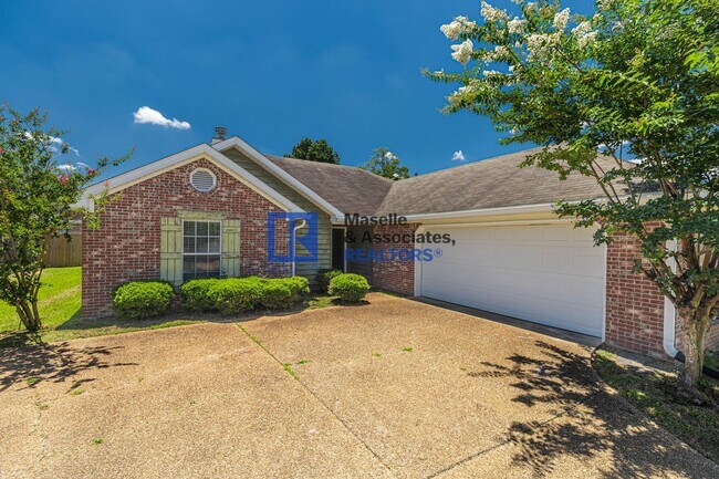 Foto del edificio - 3 Bed/2 Bath Home in Pearl