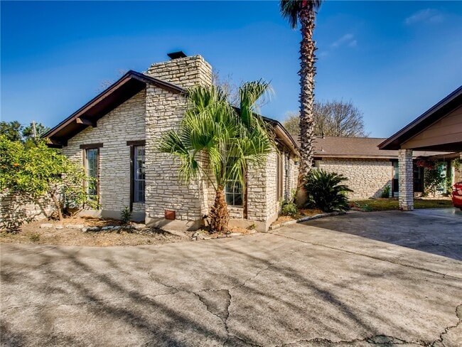 entry_carport - 8007 Brockman St