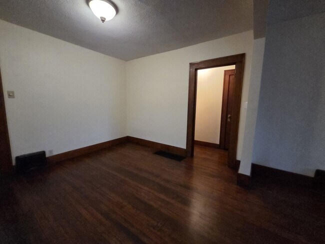 Foto del edificio - 1239 Charlotte Ave