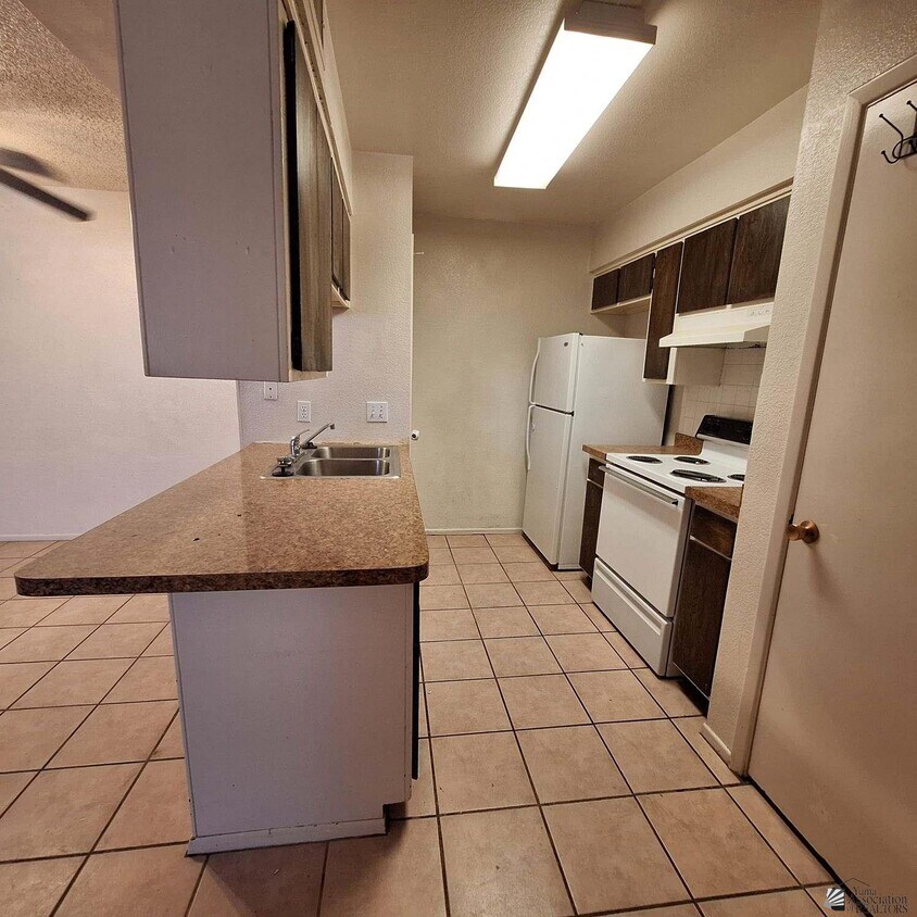 Foto principal - 1234 W 20th Pl