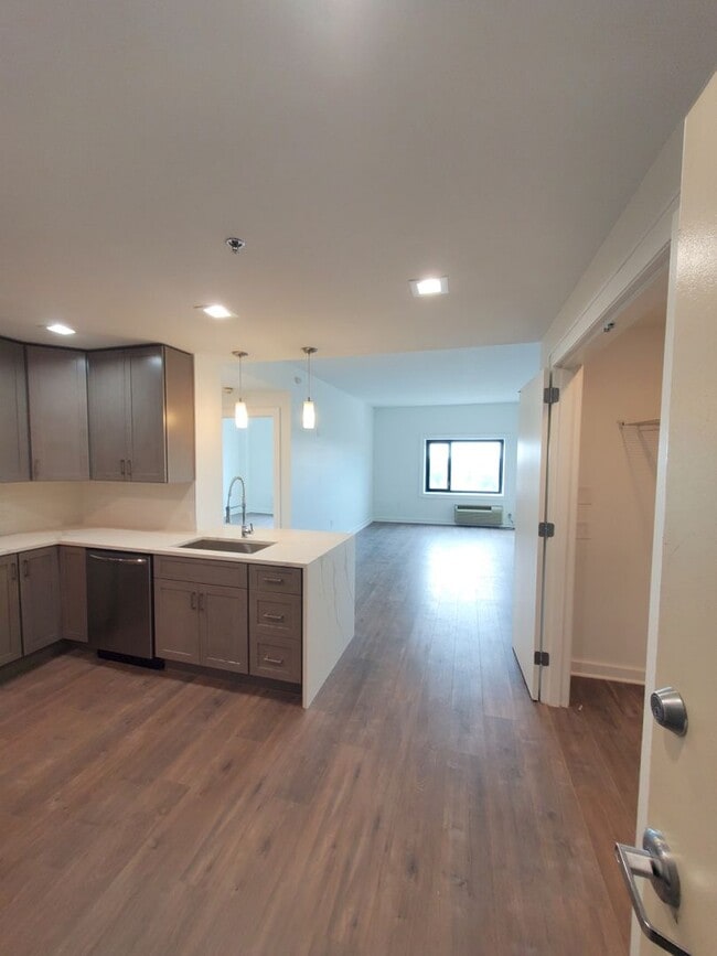 Renovated, centrally located and with lots... - Renovated, centrally located and with lots... Apartment