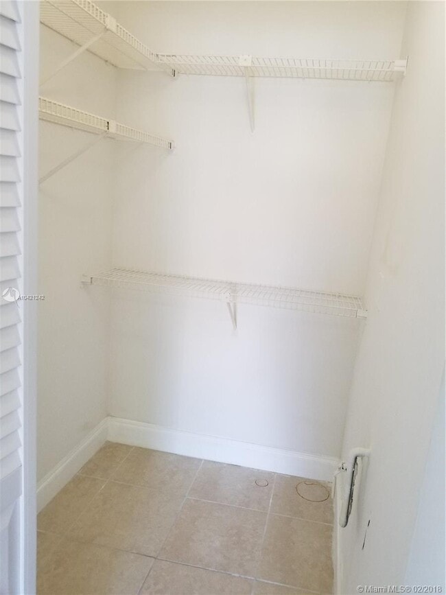 Building Photo - 9521 SW 138th Pl