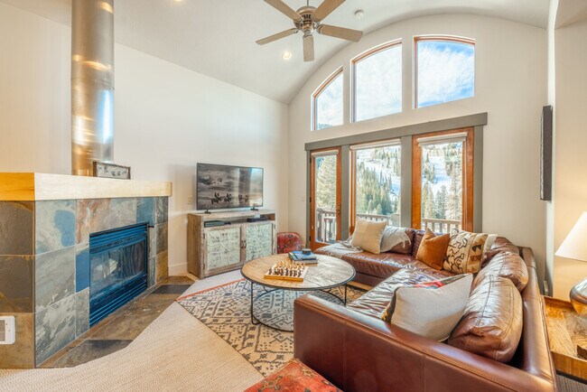 Foto del edificio - 12150 Big Cottonwood Canyon Rd