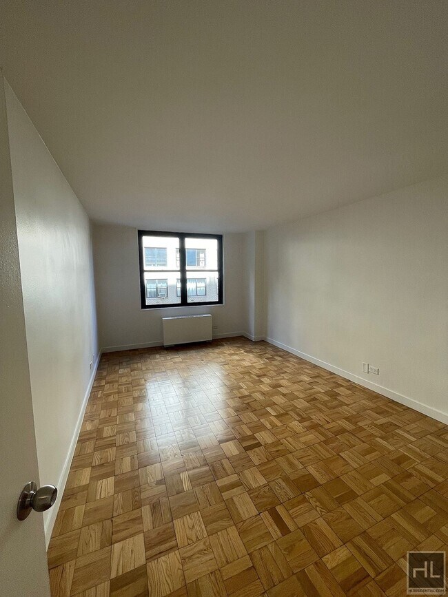 Building Photo - EAST 49 STREET