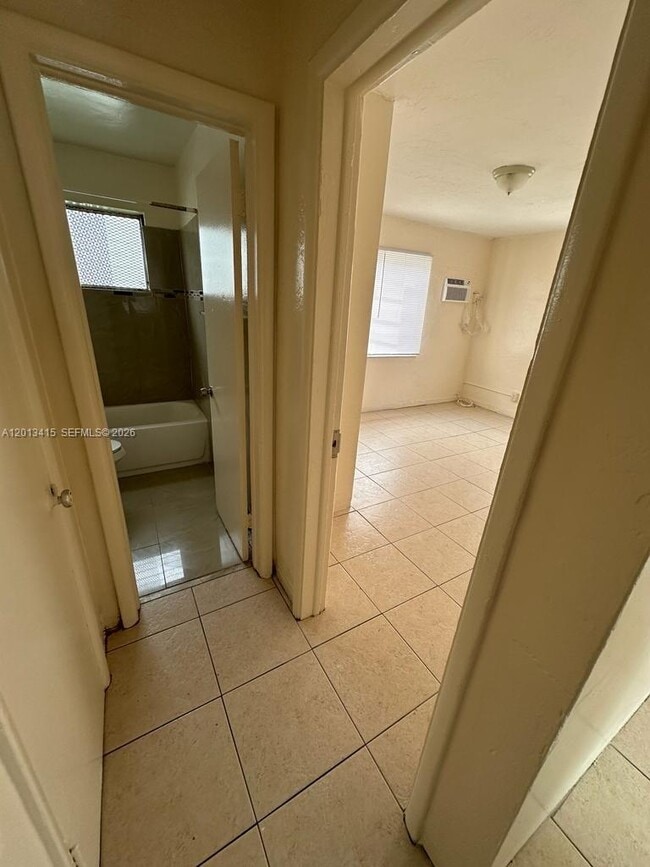 Foto del edificio - 756 NW 5th St