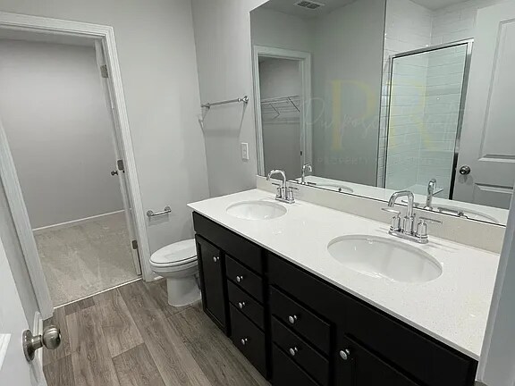 Building Photo - 3115 Carpenter Rd