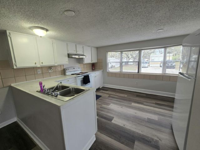 Foto del edificio - 11211 East Bay Rd