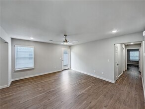 Building Photo - 6603 NW Altus St