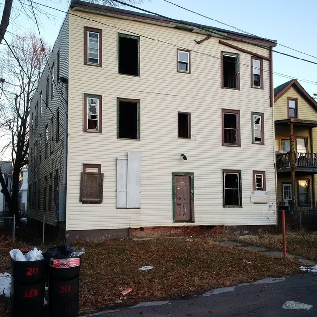 22 Lexington Ave, Poughkeepsie, NY 12601 - Apartments in Poughkeepsie ...