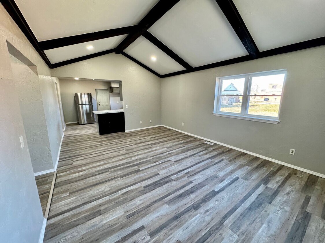 Foto principal - Newly remodeled 3 bedroom 1 bathroom house