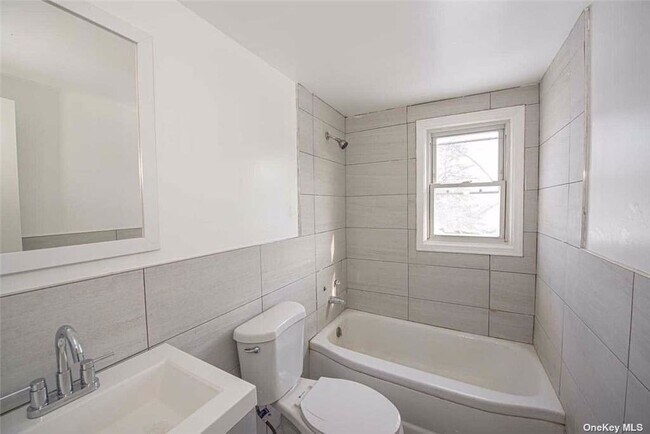 Building Photo - 1094 Bushwick Ave