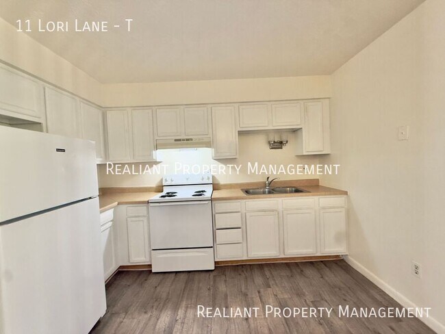 Foto del edificio - 11 Lori Ln