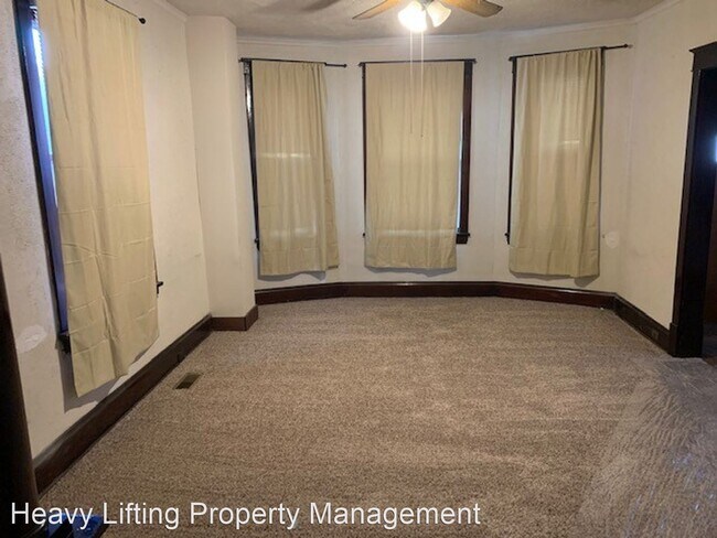 Building Photo - 3 br, 1 bath House - 1903 Manada St