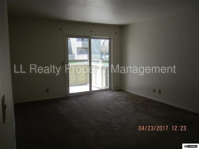Foto del edificio - 555 E Patriot Blvd