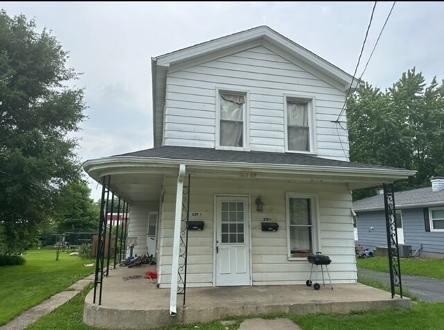 Primary Photo - 219 Pleasant St
