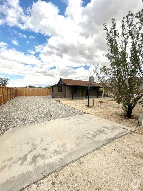 Building Photo - 6623 La Luna Ave