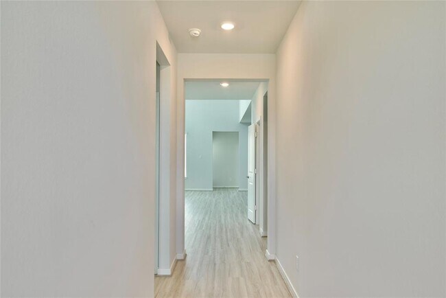 Foto del edificio - 8475 Harrington Grv Trl