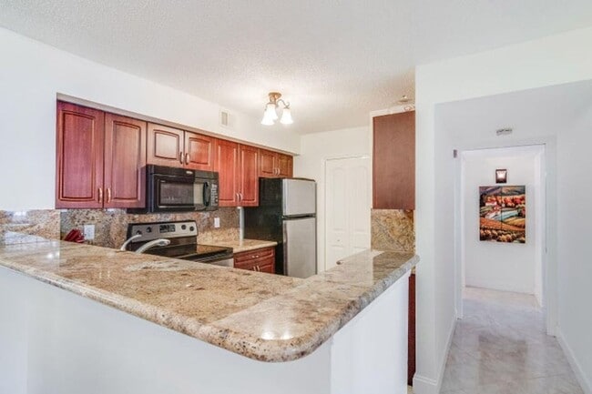Foto del edificio - 1715 Village Blvd