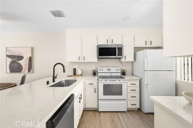 Building Photo - 172 Pineview